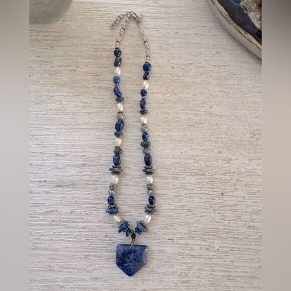 Handmade Blue Lapis Lazuli Silver Pearl Beaded Necklace - Picture 7 of 7